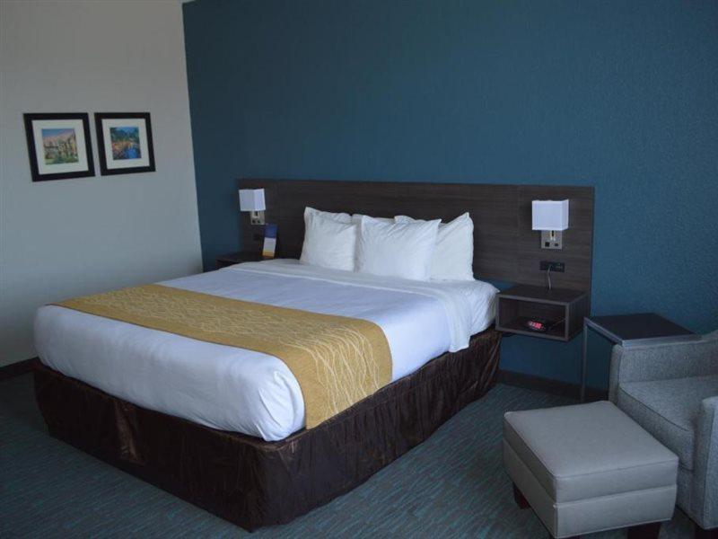 Spark By Hilton Hotel 3*