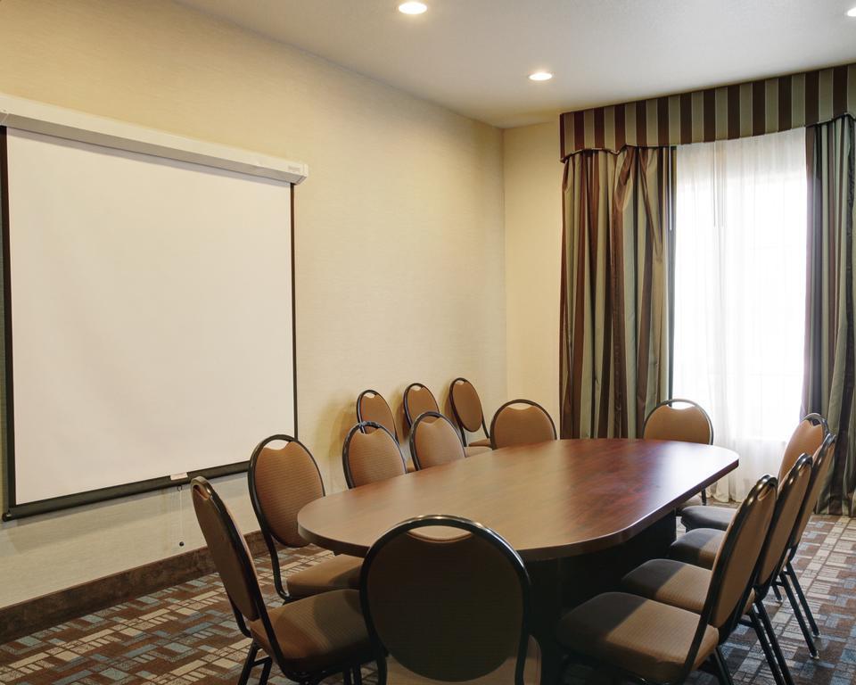 Hotel Spark By Hilton Selma