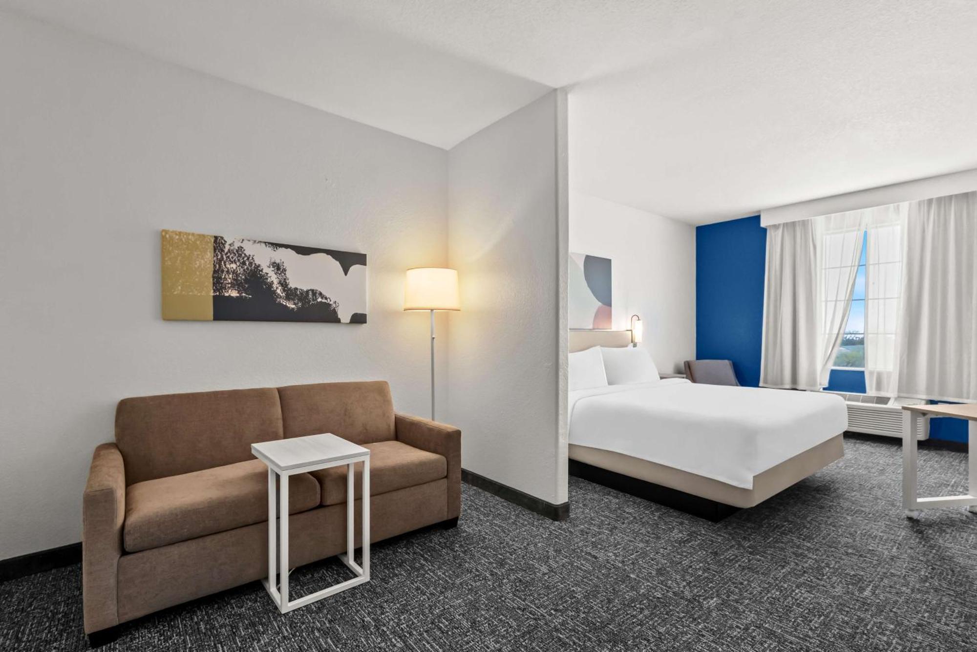 Hotel Spark By Hilton Selma