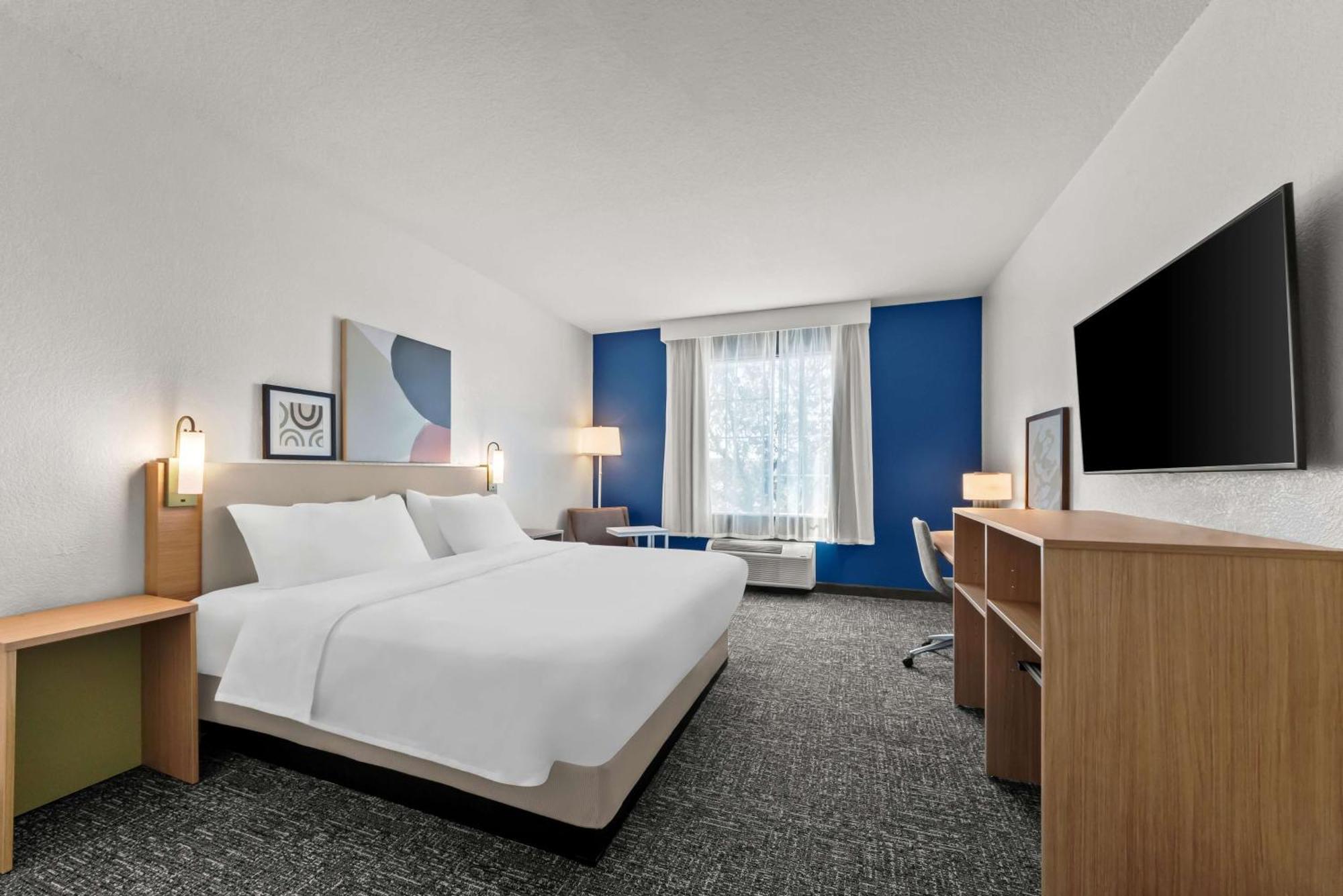 Hotel Spark By Hilton Selma