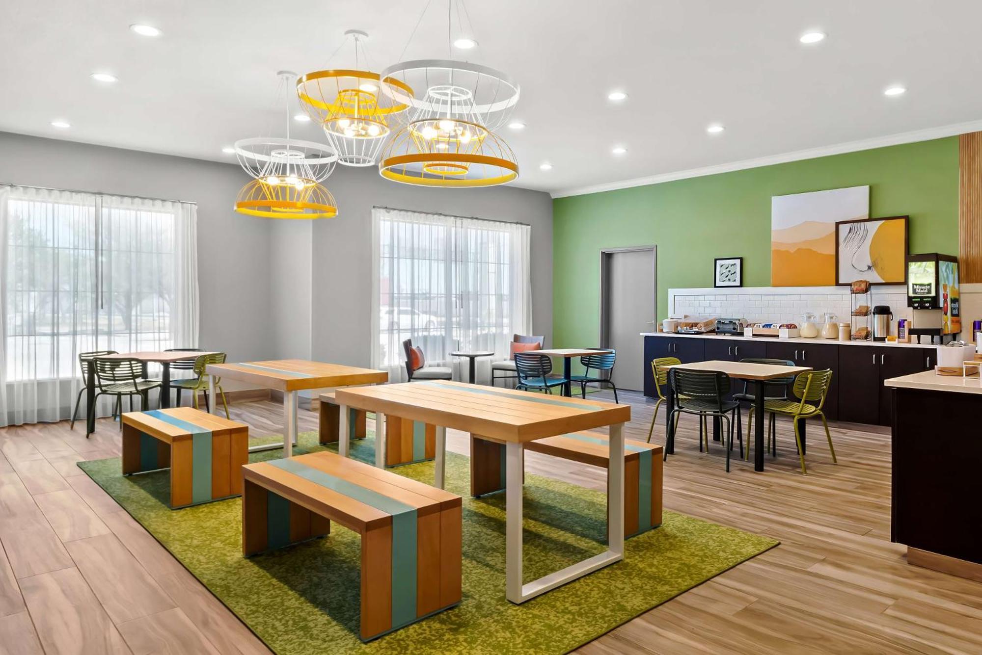 Hotel Spark By Hilton Selma